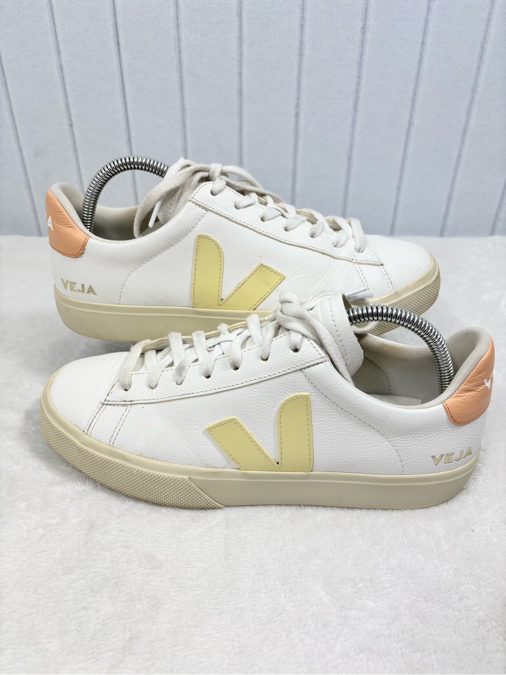 Veja CAMPO CHROMEFREE LEATHER sneakers Low-Top White with Pale Yellow Size 10